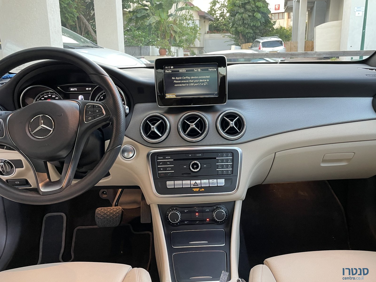 2017' Mercedes-Benz 180 מרצדס photo #3