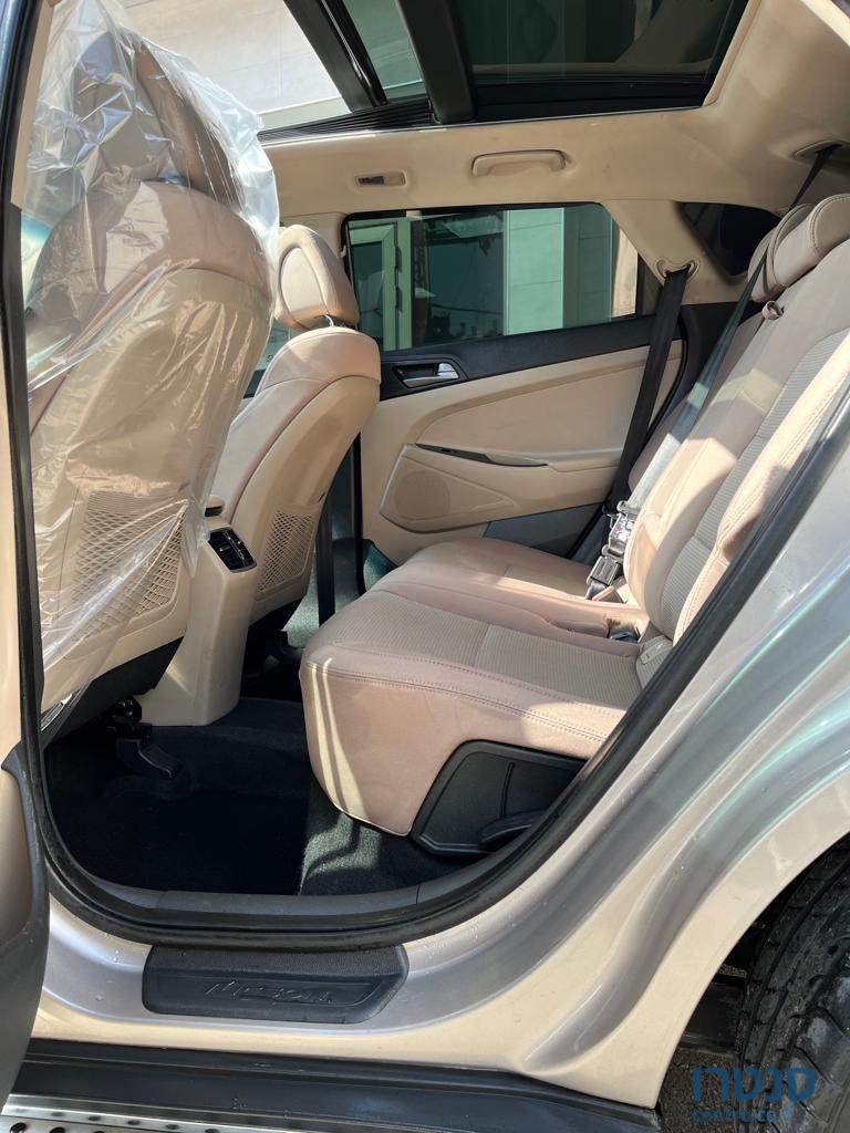 2017' Hyundai Tucson photo #6