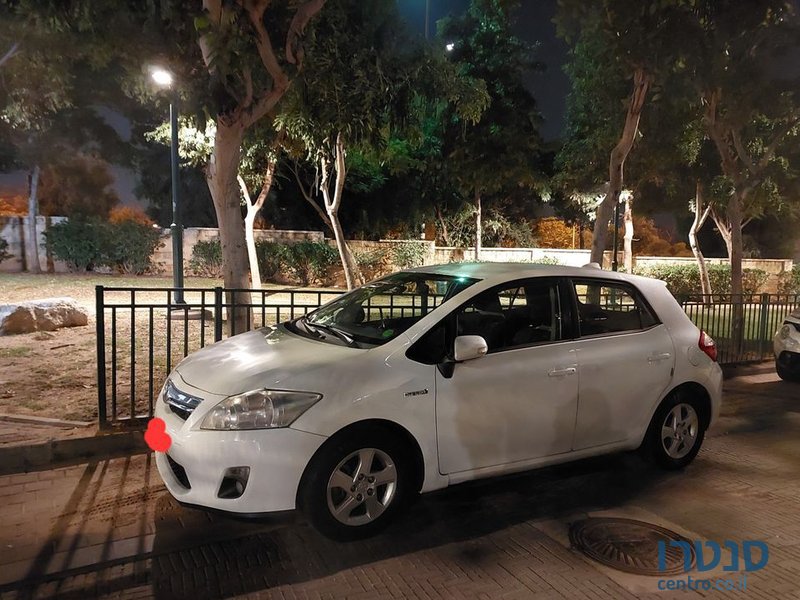 2011' Toyota Auris טויוטה אוריס photo #2