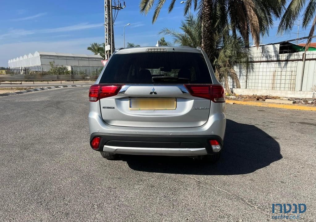 2018' Mitsubishi Outlander מיצובישי אאוטלנדר photo #6