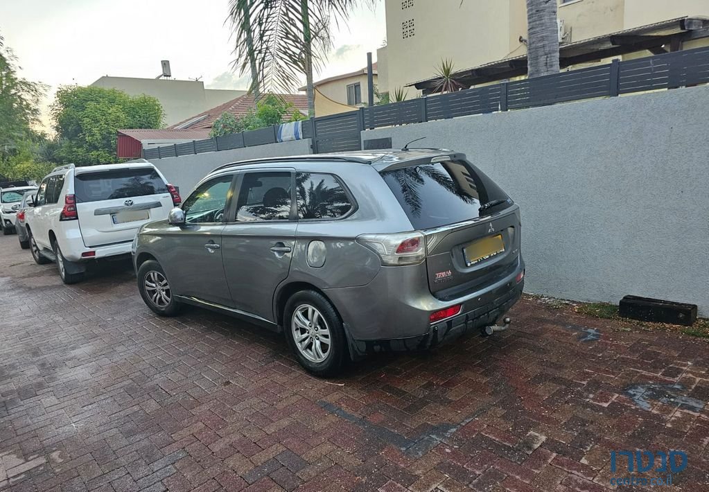2013' Mitsubishi Outlander מיצובישי אאוטלנדר photo #1