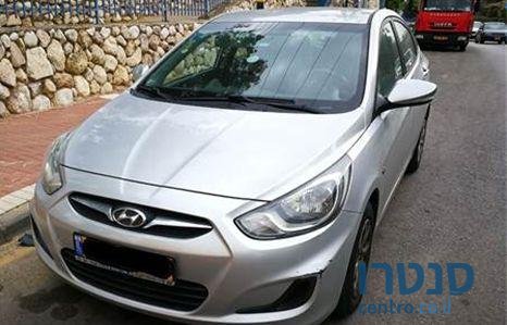 2012' Hyundai i25 יונדאי photo #1