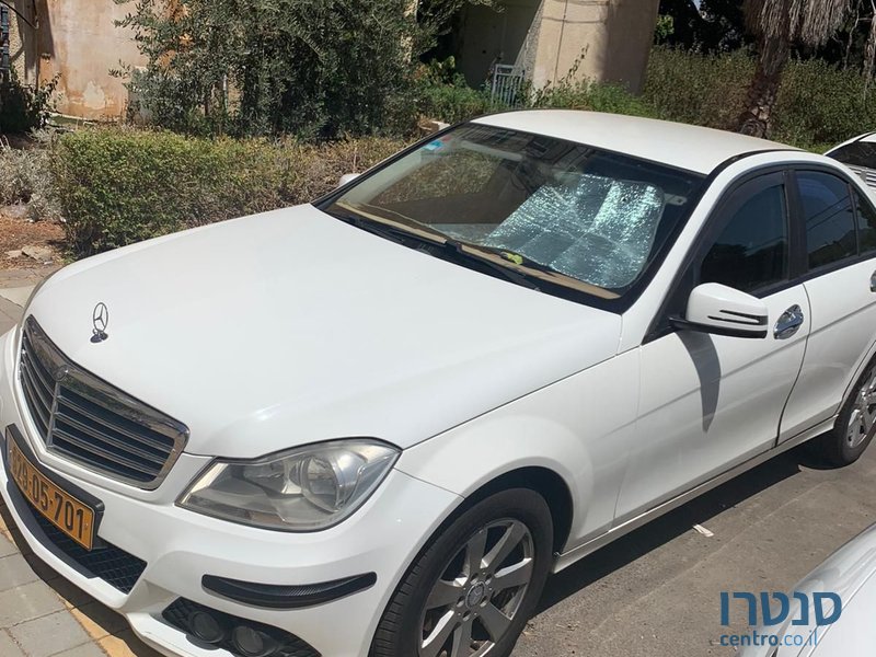 2014' Mercedes-Benz 200 מרצדס photo #1