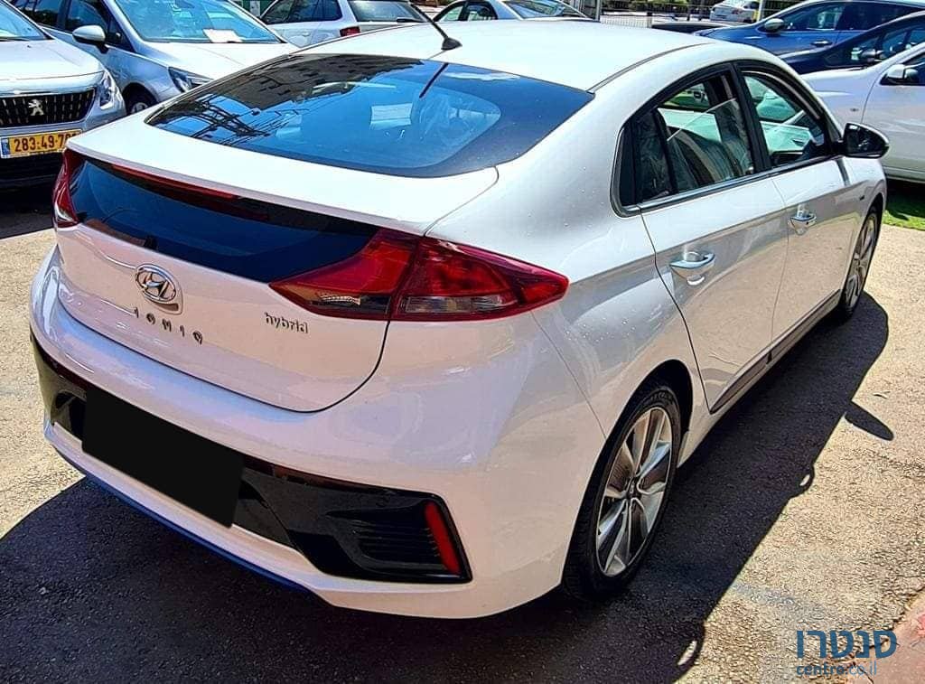 2018' Hyundai IONIQ photo #3