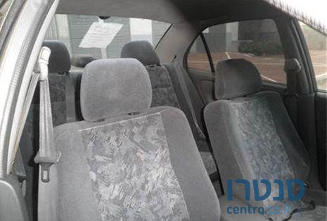 2000' Mitsubishi Lancer photo #2