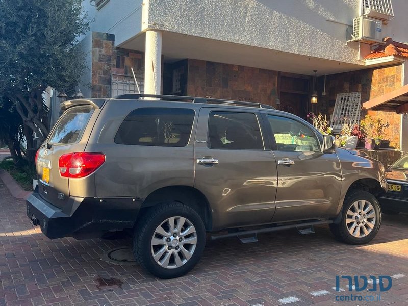 2008' Toyota Sequoia טויוטה סקויה photo #1