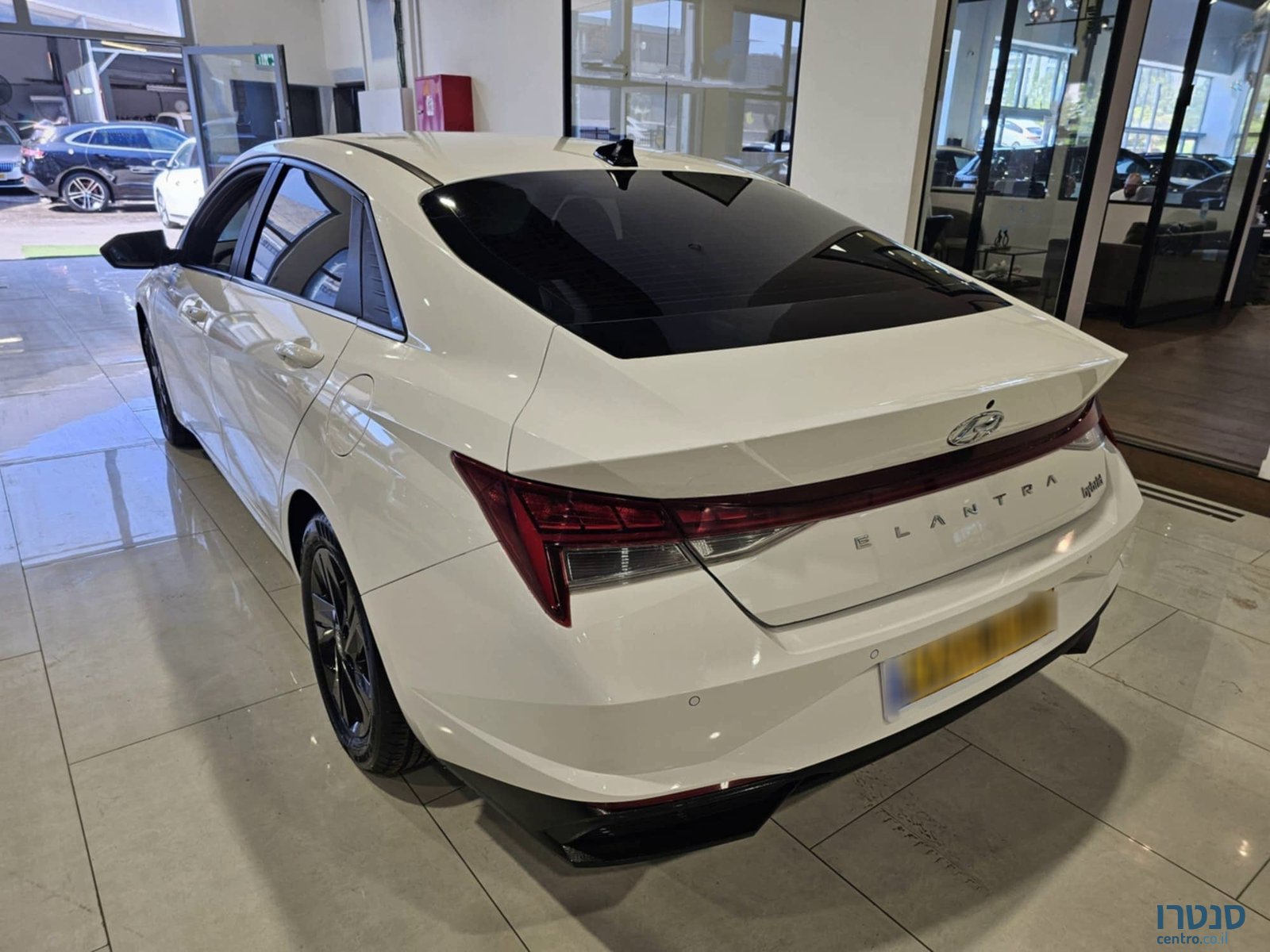 2023' Hyundai Elantra photo #4