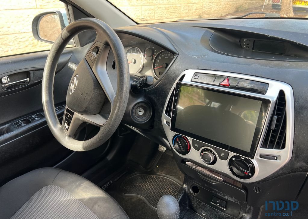2013' Hyundai i20 יונדאי photo #2
