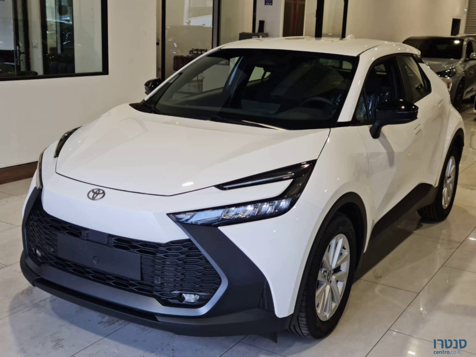 2025' Toyota C-HR photo #1