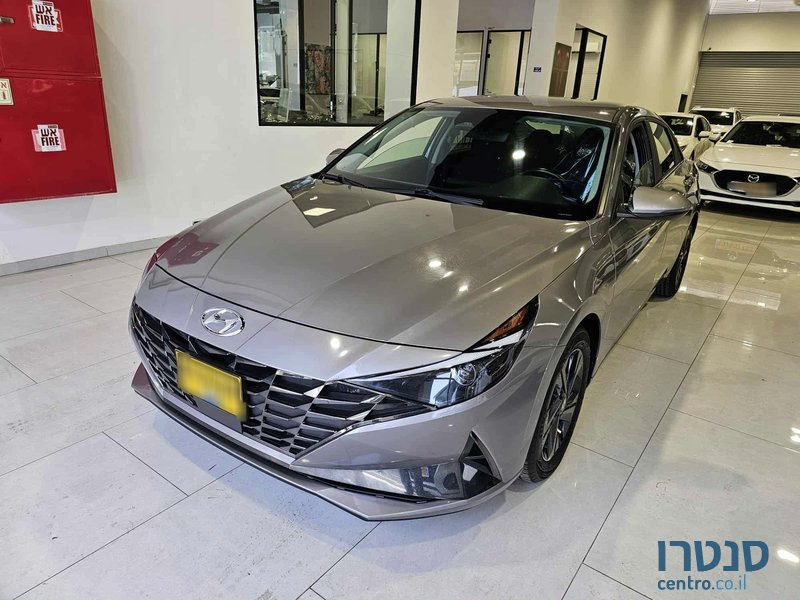 2022' Hyundai Elantra photo #1