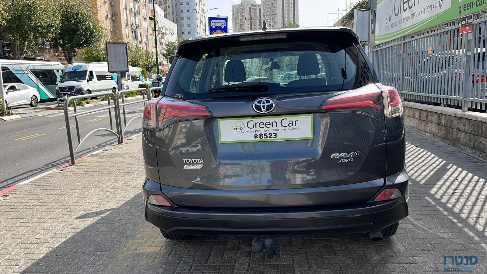 2018' Toyota RAV4 photo #5