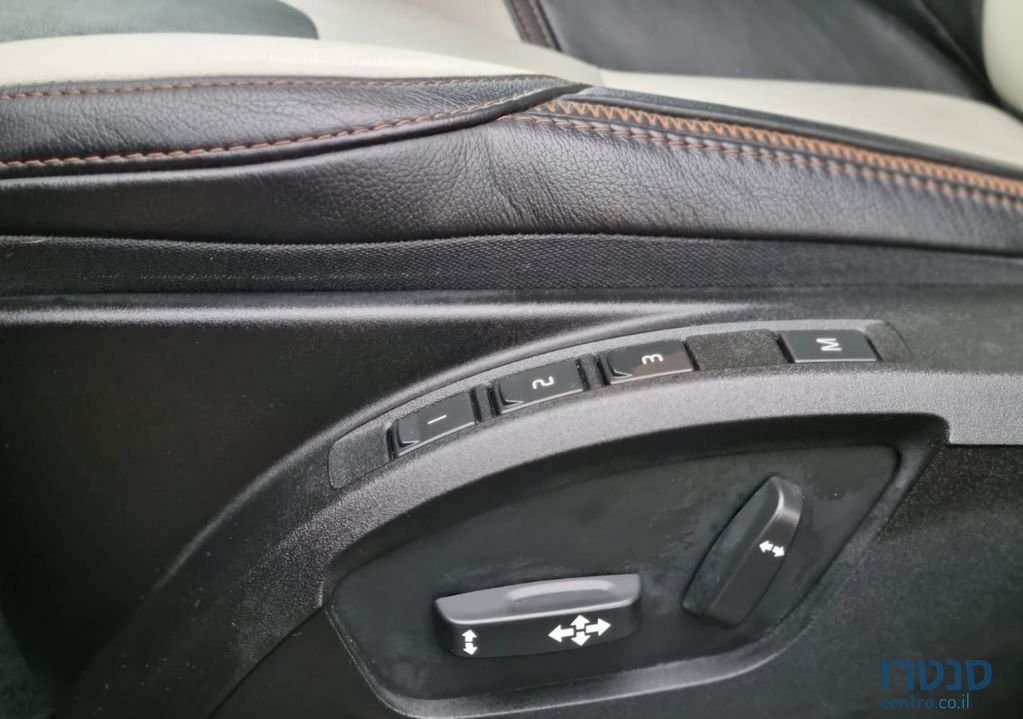 2019' Volvo V40 וולוו קרוס קאנטרי photo #3