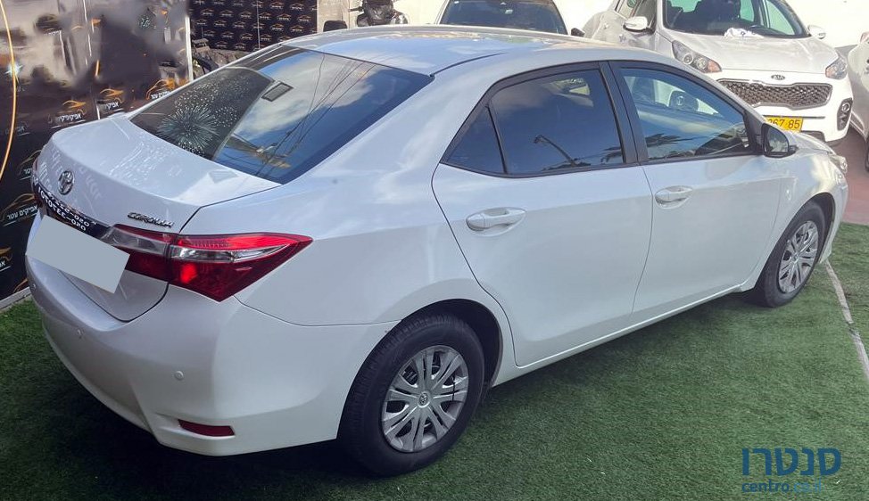 2017' Toyota Corolla photo #3