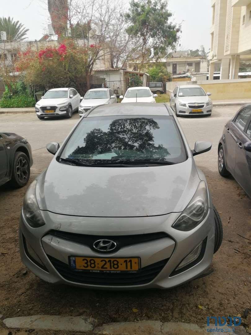 2013' Hyundai I30 יונדאי photo #2