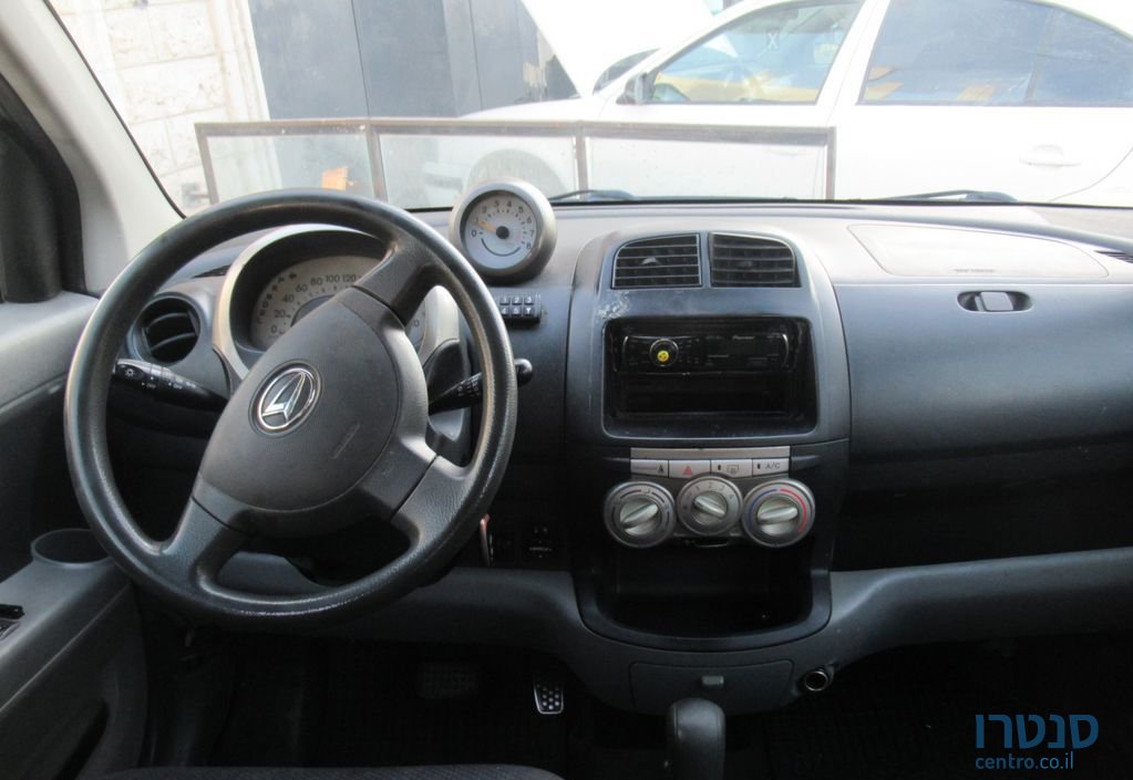 2008' Daihatsu Sirion דייהטסו סיריון photo #2