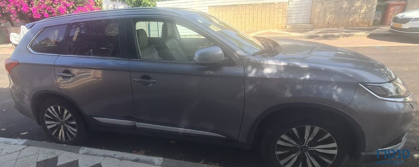 2019' Mitsubishi Outlander מיצובישי אאוטלנדר photo #1