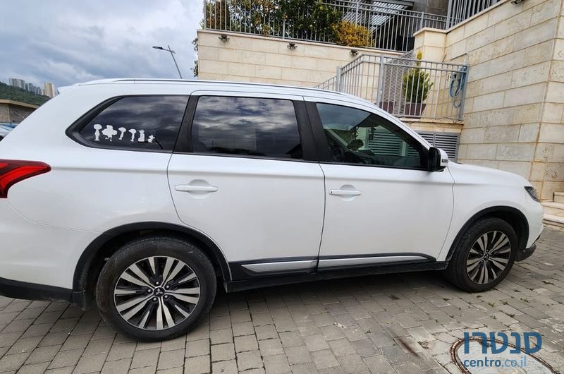 2018' Mitsubishi Outlander מיצובישי אאוטלנדר photo #2