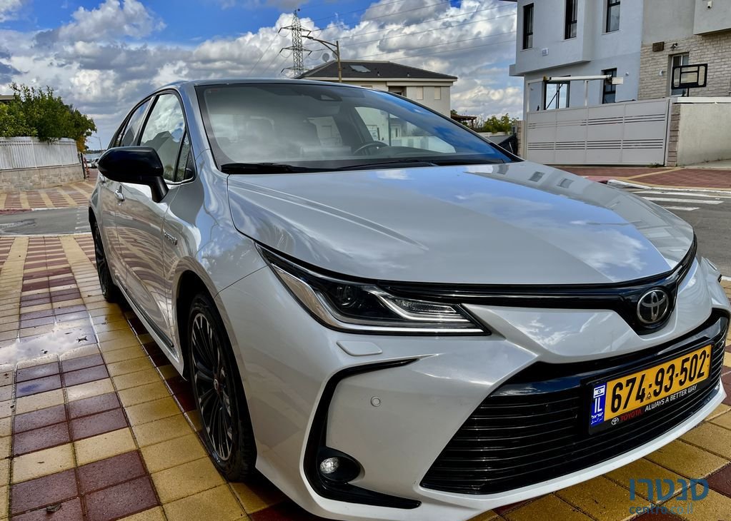 2021' Toyota Corolla טויוטה קורולה photo #1