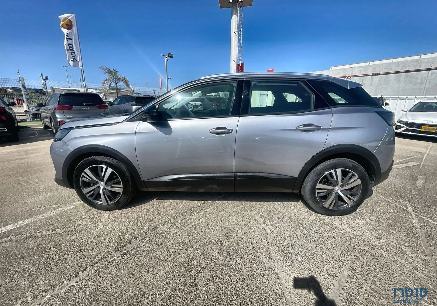 2022' Peugeot 3008 פיג'ו photo #4