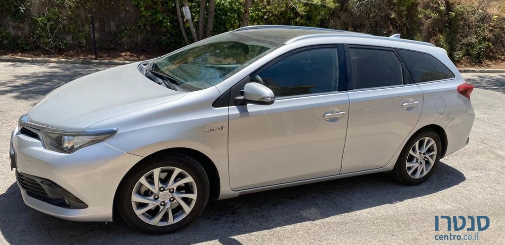 2017' Toyota Auris טויוטה אוריס photo #3