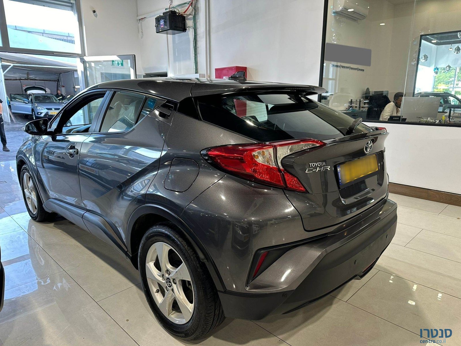 2019' Toyota C-HR photo #3