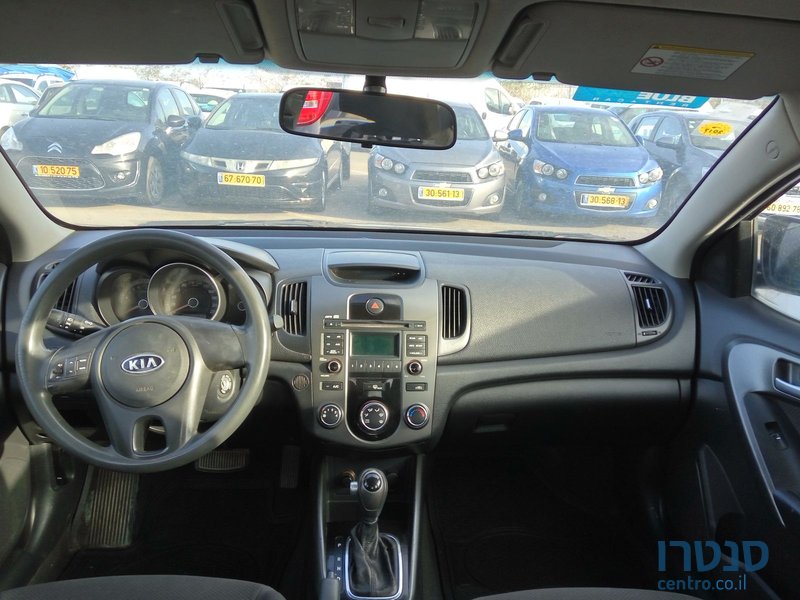 2011' Kia Forte LX photo #3