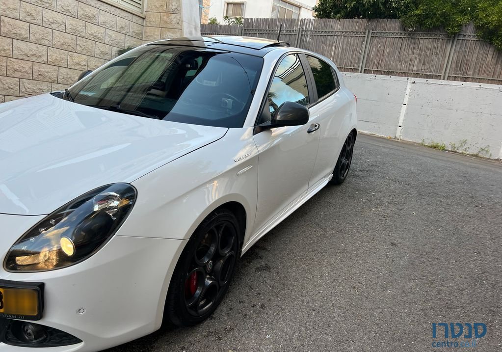2017' Alfa Romeo Giulietta אלפא רומיאו ג'ולייטה photo #6
