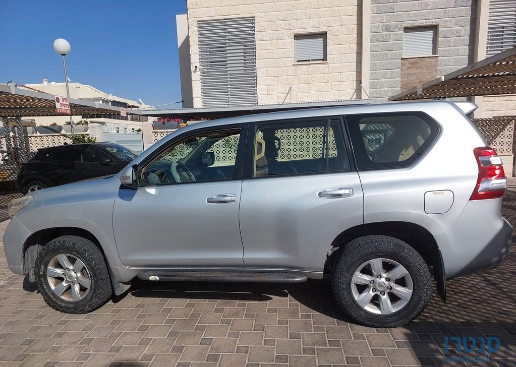2014' Toyota Land Cruiser טויוטה לנד קרוזר photo #2