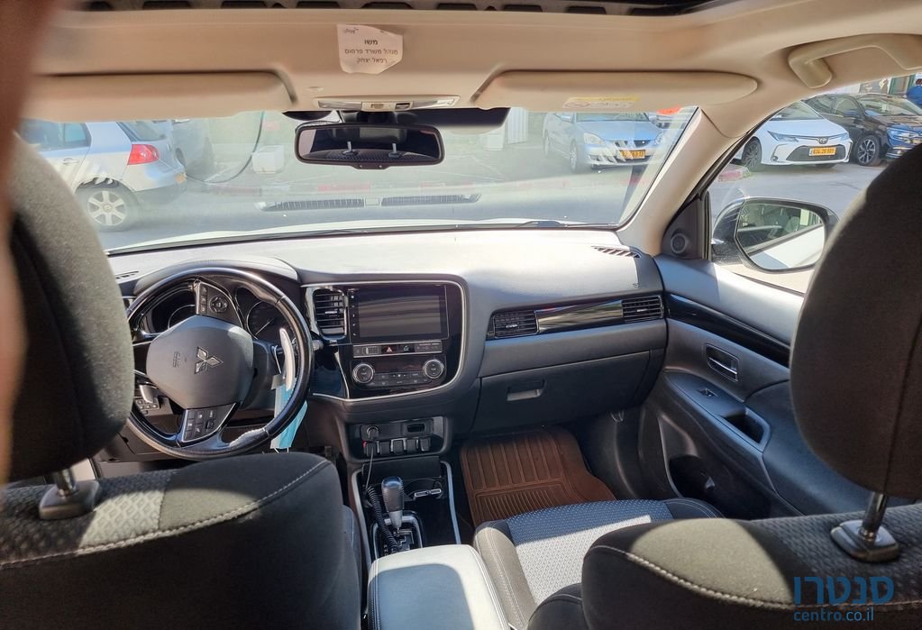 2019' Mitsubishi Outlander מיצובישי אאוטלנדר photo #5
