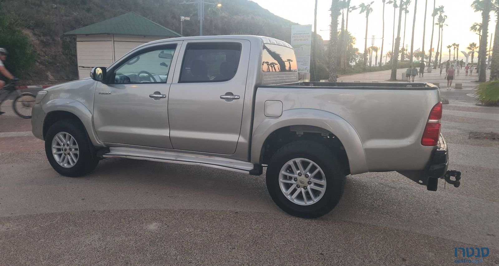 2014' Toyota Hilux טויוטה היילקס photo #2