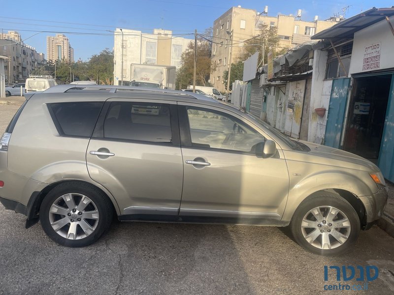 2008' Mitsubishi Outlander מיצובישי אאוטלנדר photo #2