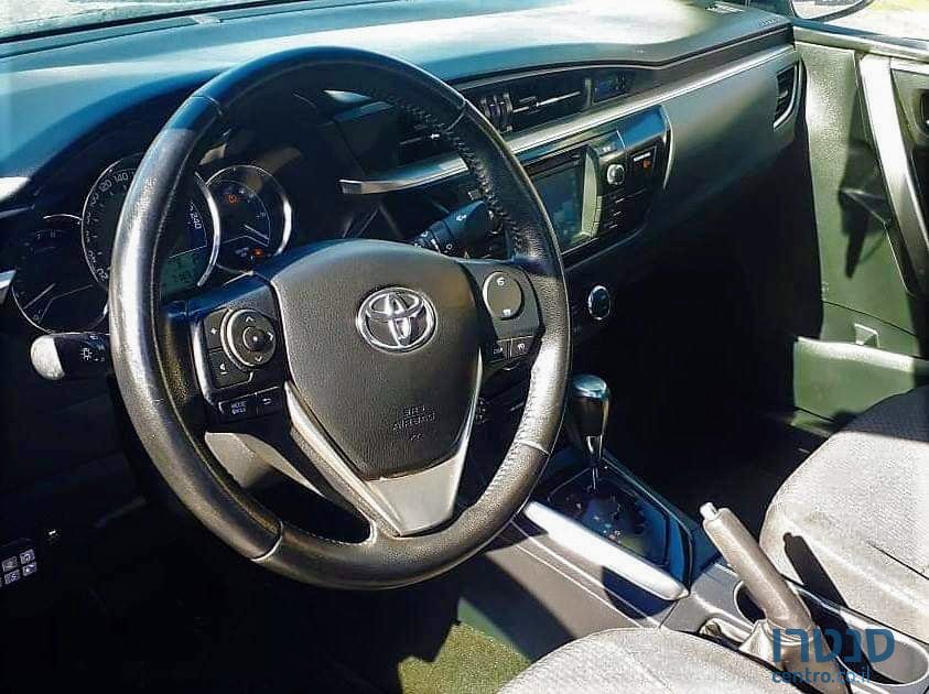 2016' Toyota Corolla photo #4