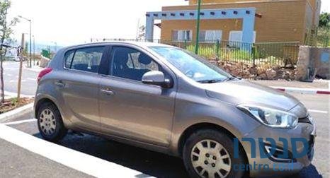 2013' Hyundai i20 יונדאי אינספייר photo #2
