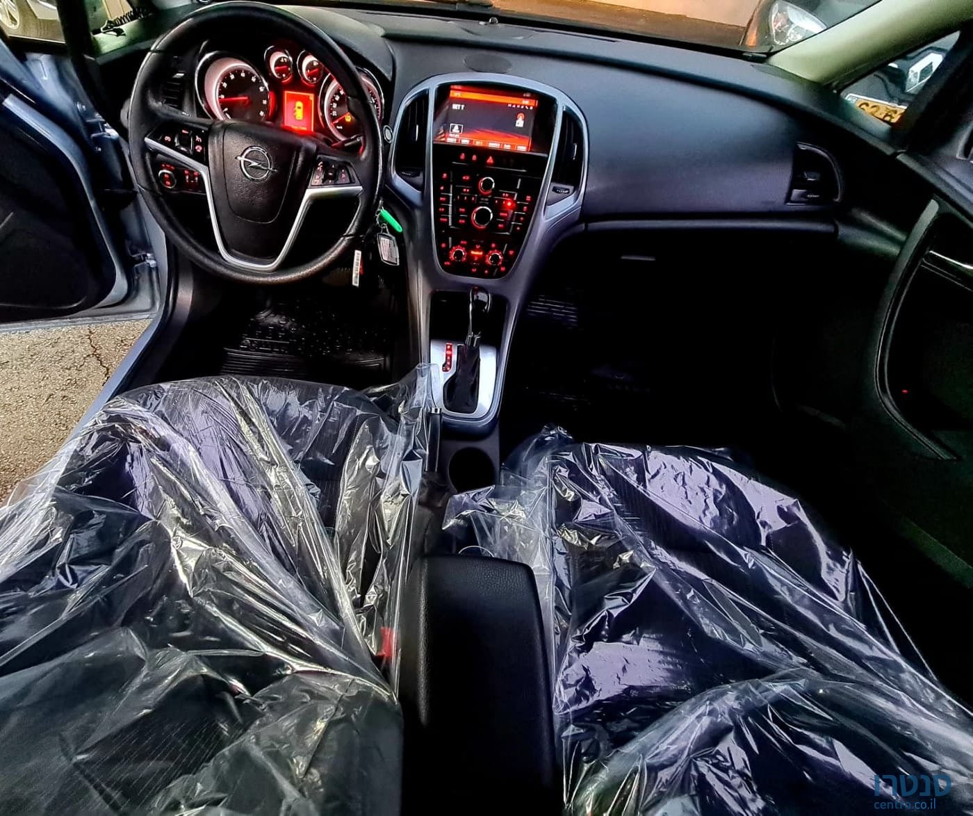 2015' Opel Astra photo #5