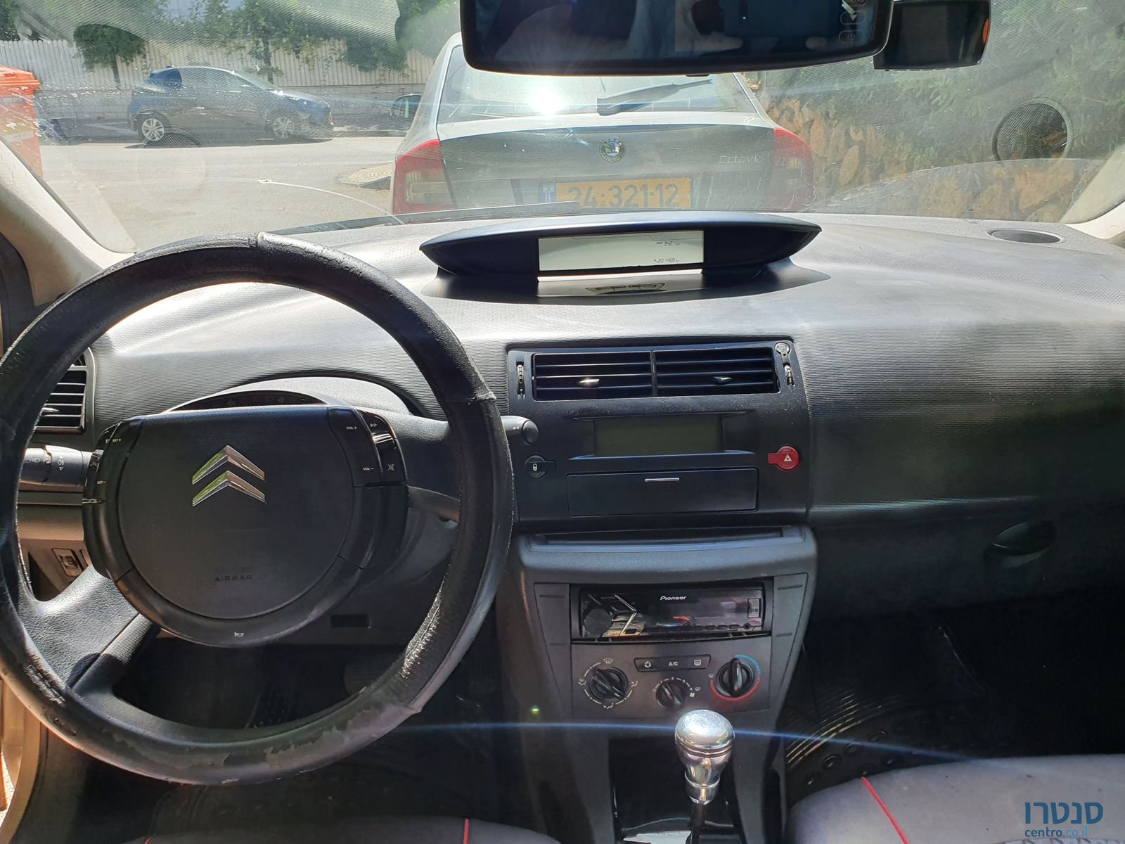 2010' Citroen C4 photo #4