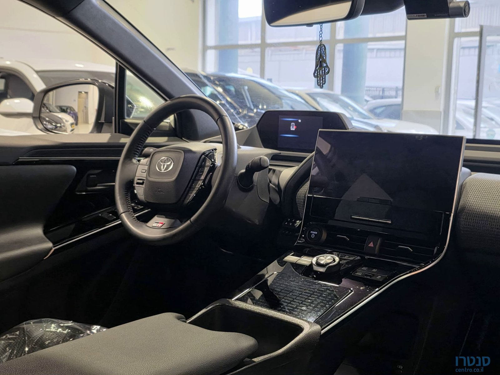 2024' Toyota BZ4X photo #3