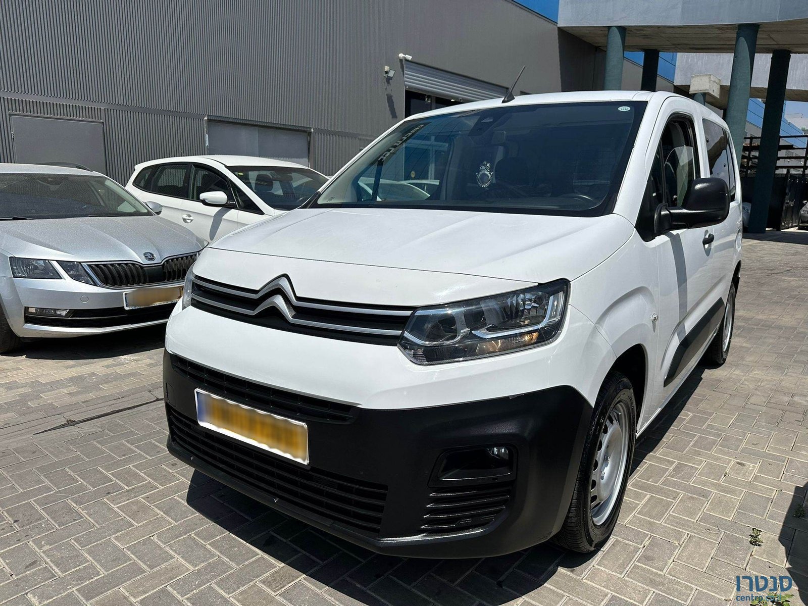 2020' Citroen Berlingo photo #1