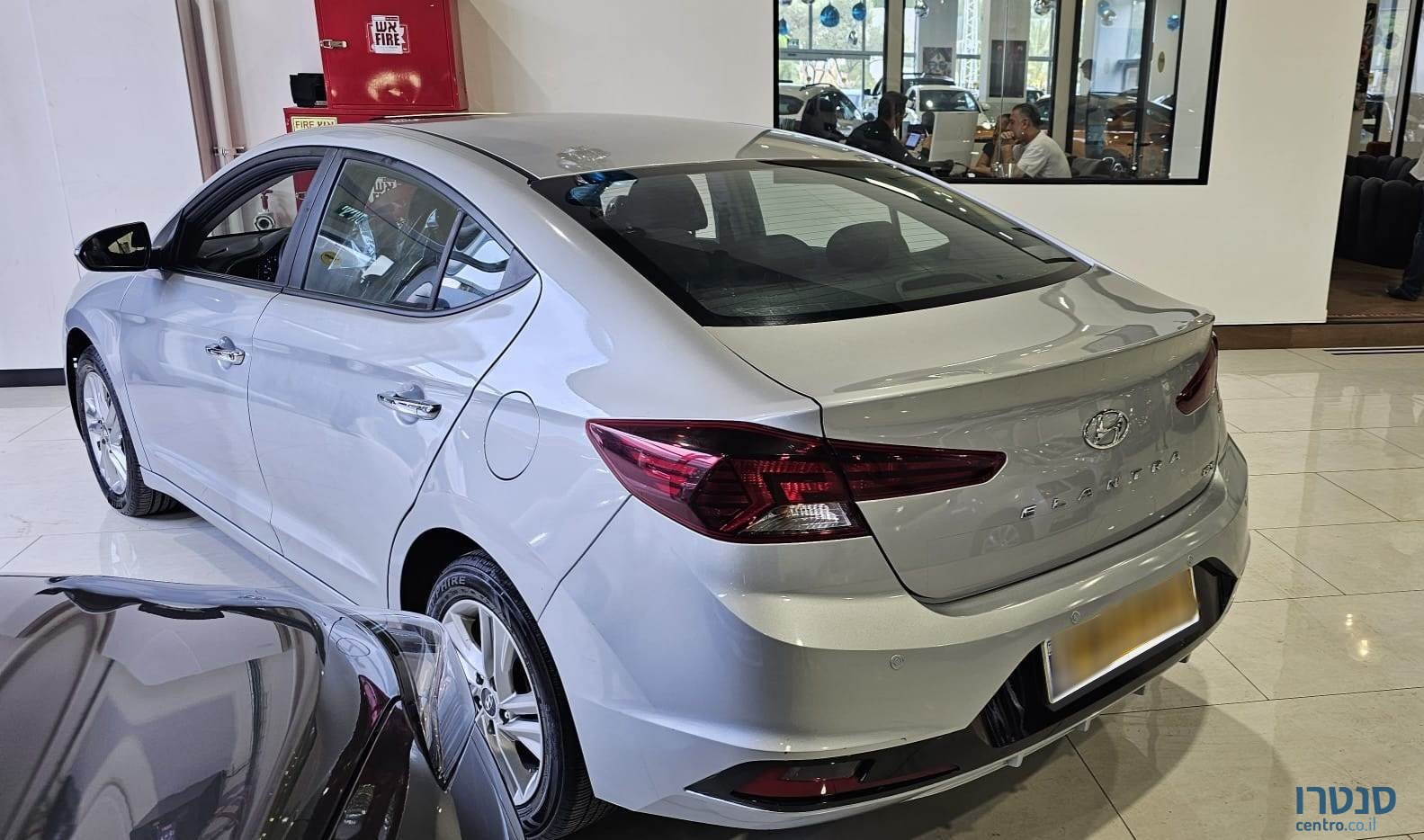 2020' Hyundai Elantra photo #2