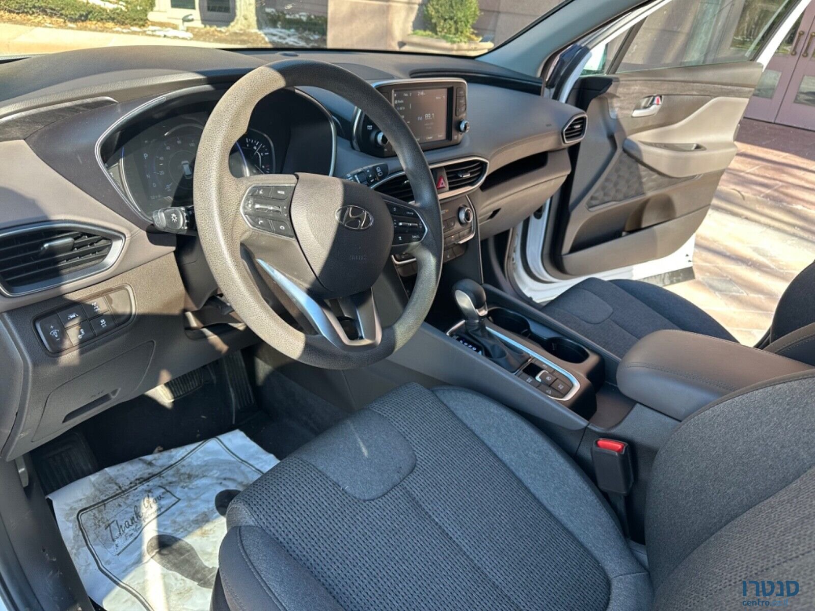 2020' Hyundai Santa Fe photo #4