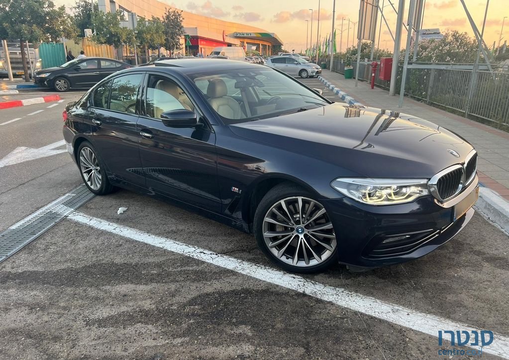 2018' BMW 5 Series ב.מ.וו סדרה 5 photo #3