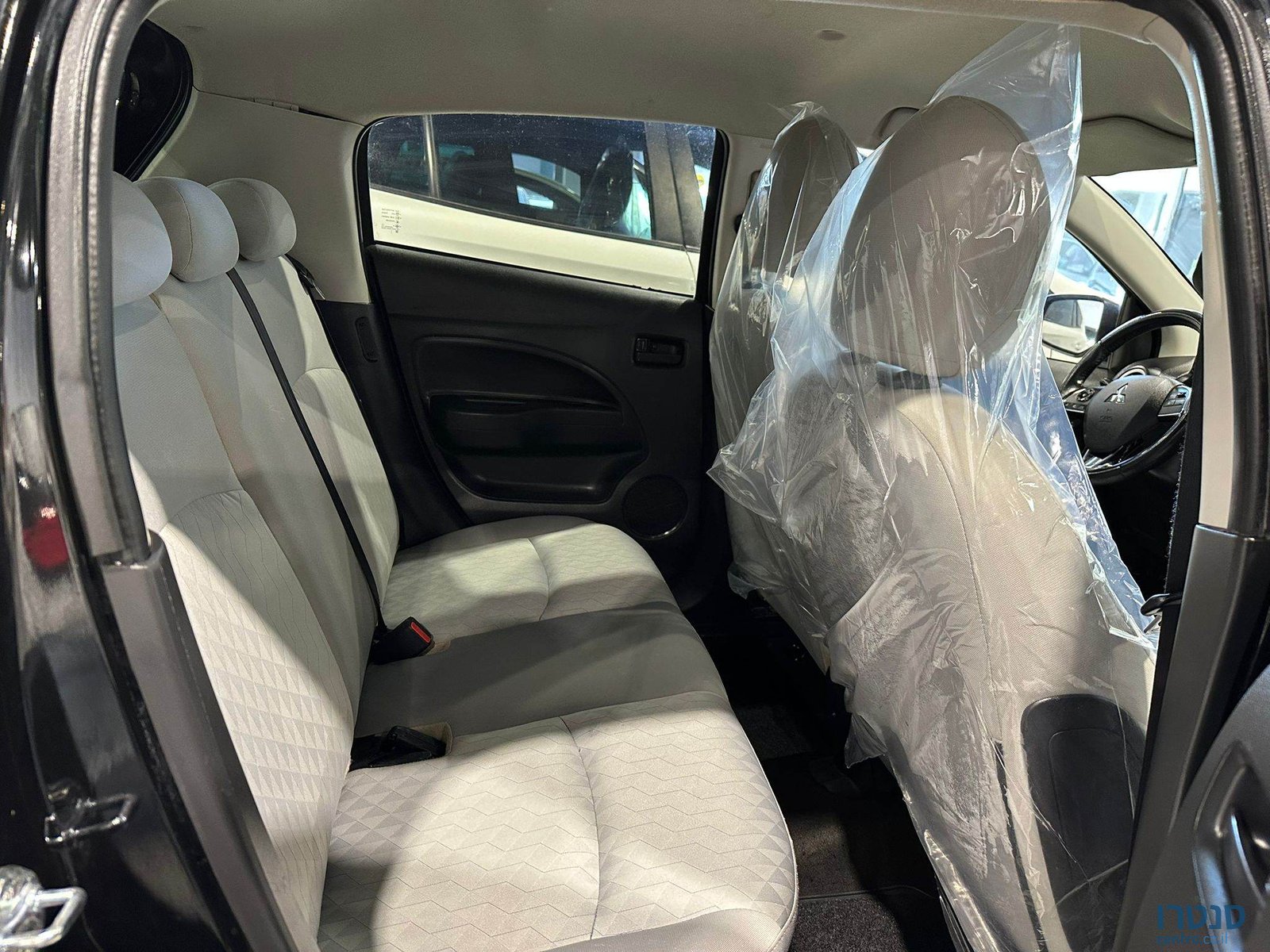 2021' Mitsubishi Space Star photo #6