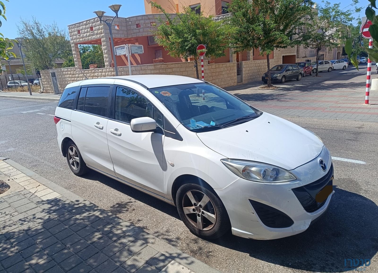2011' Mazda 5 מאזדה photo #1