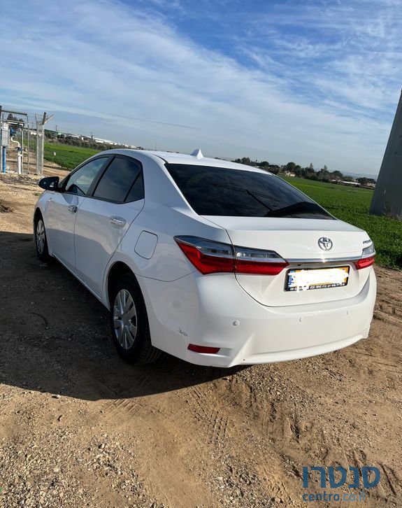 2018' Toyota Corolla טויוטה קורולה photo #3