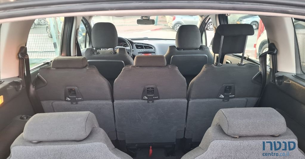 2012' Peugeot 5008 פיג'ו photo #6