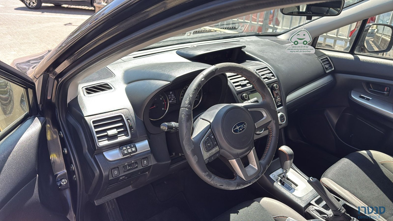 2016' Subaru XV photo #2