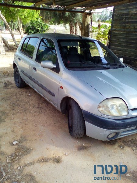 2002' Renault Clio photo #4