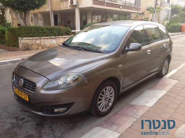 2010' Fiat Croma photo #1