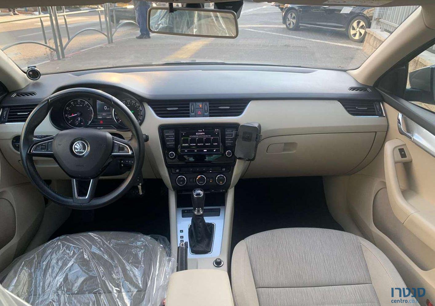 2017' Skoda Octavia סקודה אוקטביה photo #2