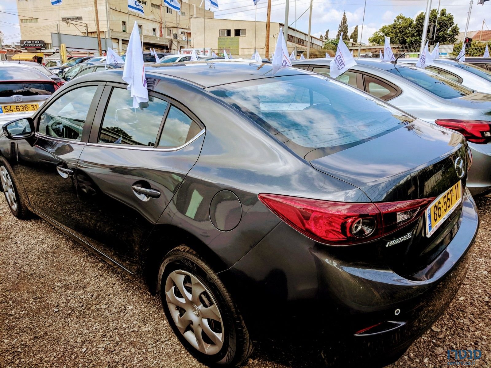 2014' Mazda 2 photo #2