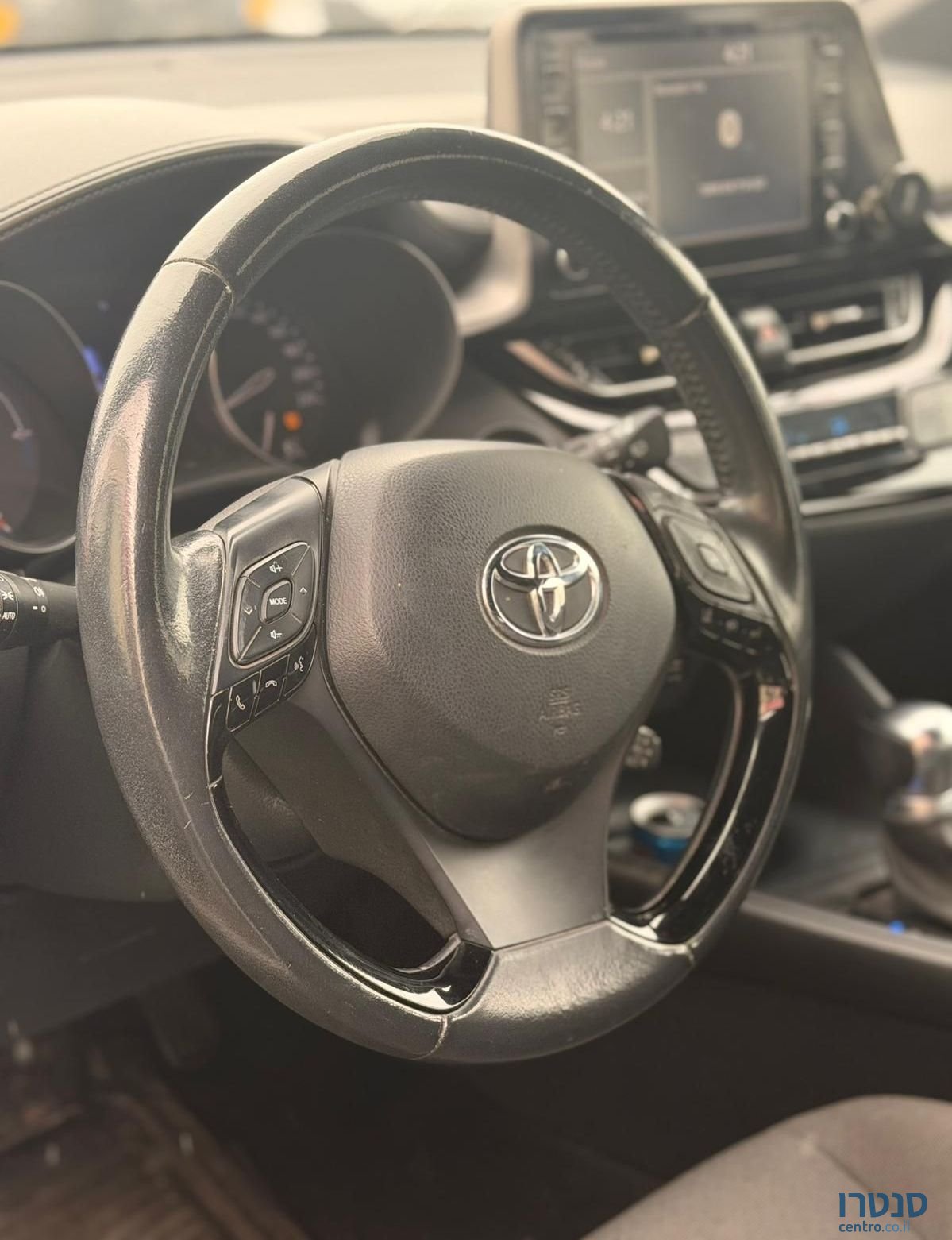 2020' Toyota C-HR טויוטה קורולה photo #2